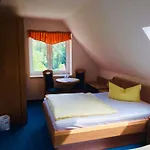 Hotel Waldhaus 3*