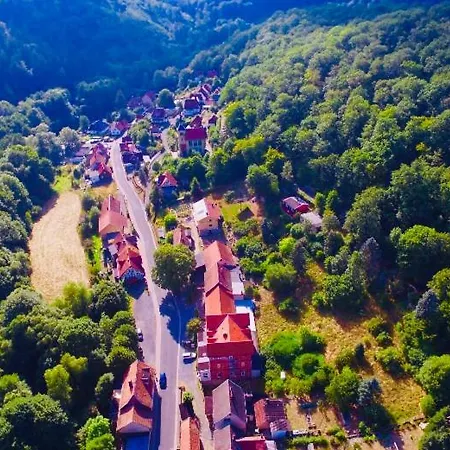 فندق Waldhaus 3*